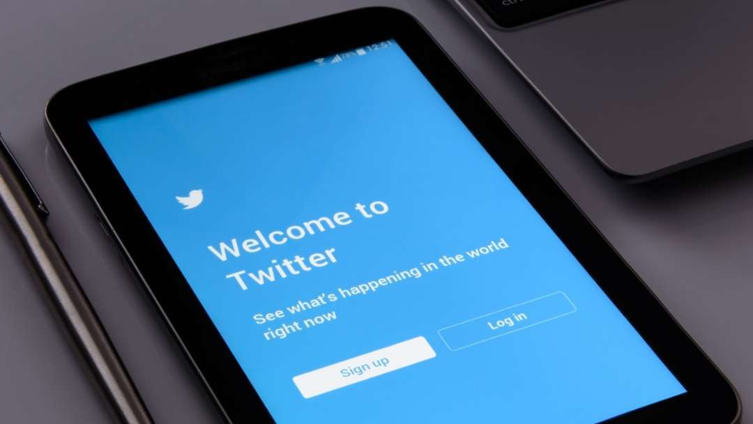 Twitter charge 8 Dollor for Blue tick verification